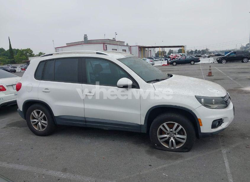 Photo 13 of 2014 Volkswagen Tiguan S (VIN WVGAV3AX7EW507156)
