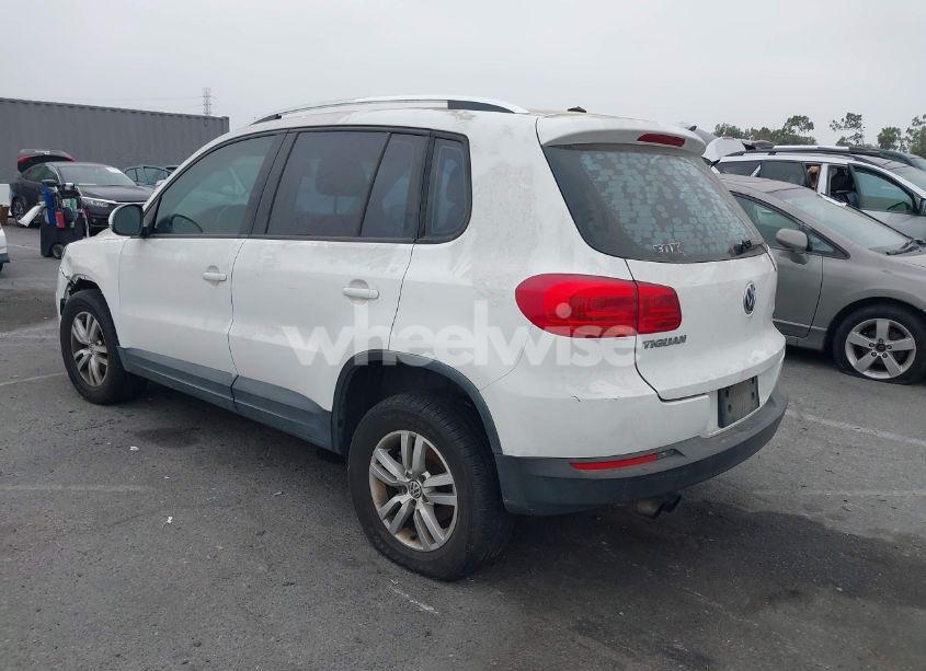 Photo 3 of 2014 Volkswagen Tiguan S (VIN WVGAV3AX7EW507156)