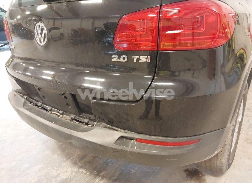 Photo 18 of 2014 Volkswagen Tiguan S (VIN WVGAV3AX9EW614094)