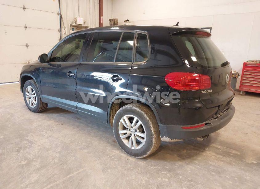 Photo 3 of 2014 Volkswagen Tiguan S (VIN WVGAV3AX9EW614094)