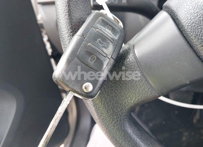 Photo 11 of 2009 Volkswagen Tiguan S (VIN WVGAV75N49W526527)