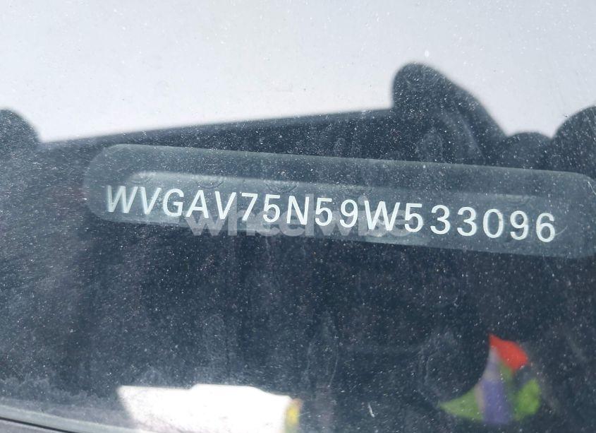 Photo 9 of 2009 Volkswagen Tiguan SE (VIN WVGAV75N59W533096)