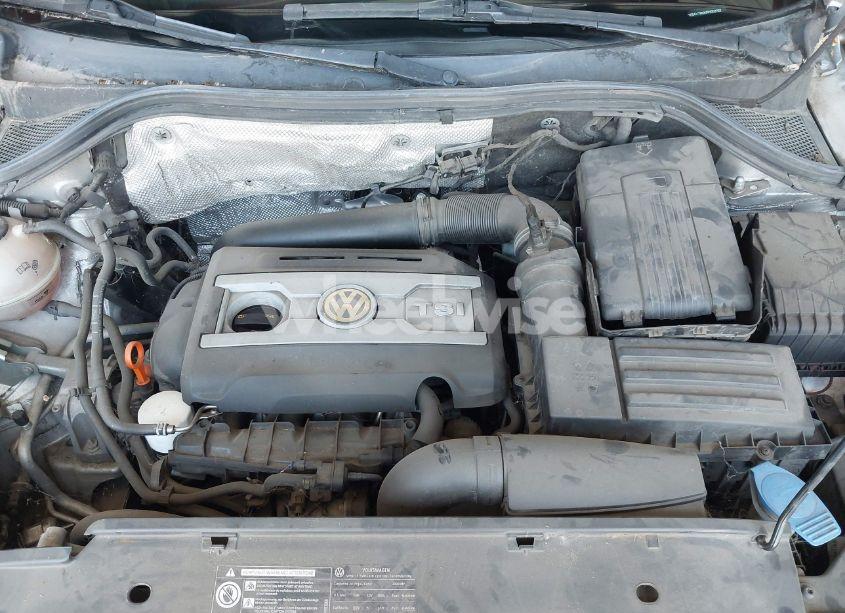 Photo 10 of 2009 Volkswagen Tiguan S/SE/SEL (VIN WVGAV75NX9W002752)