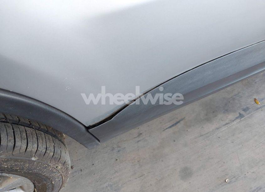 Photo 6 of 2009 Volkswagen Tiguan S/SE/SEL (VIN WVGAV75NX9W002752)