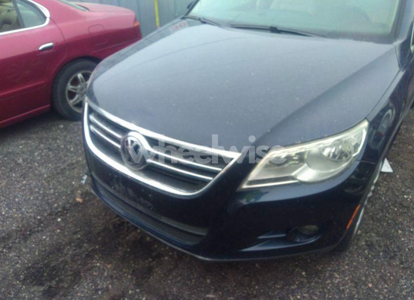 Photo 6 of 2011 Volkswagen Tiguan SE (VIN WVGAV7AX0BW511228)