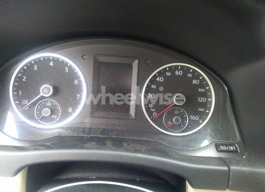 Photo 7 of 2011 Volkswagen Tiguan SE (VIN WVGAV7AX0BW511228)