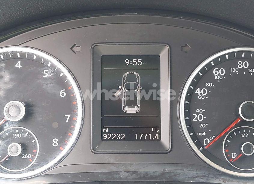 Photo 15 of 2016 Volkswagen Tiguan S (VIN WVGAV7AX0GW519952)