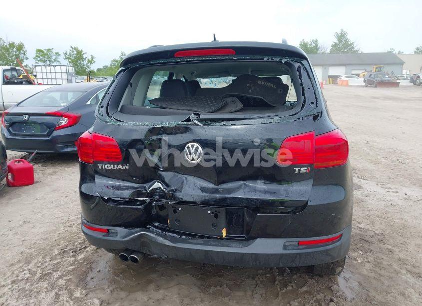 Photo 16 of 2016 Volkswagen Tiguan S (VIN WVGAV7AX0GW519952)