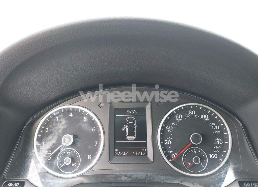 Photo 7 of 2016 Volkswagen Tiguan S (VIN WVGAV7AX0GW519952)