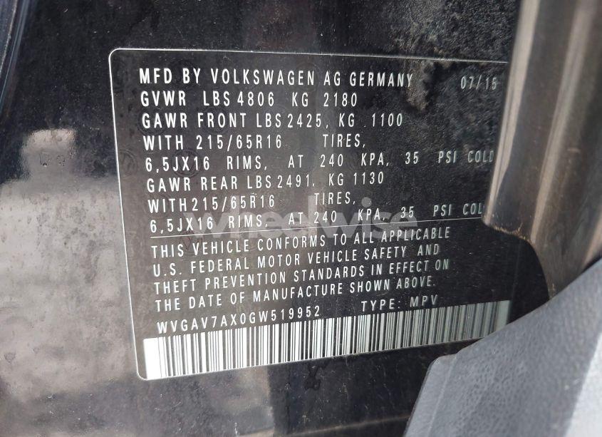 Photo 9 of 2016 Volkswagen Tiguan S (VIN WVGAV7AX0GW519952)