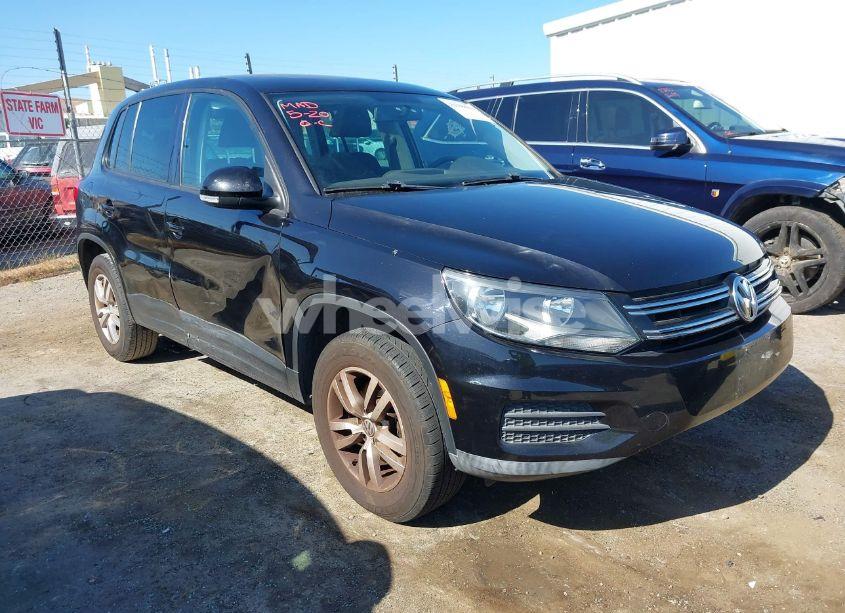 2012 Volkswagen Tiguan S (VIN WVGAV7AX1CW557250) main photo
