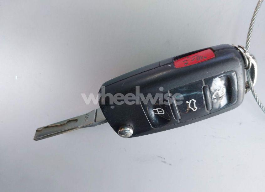 Photo 11 of 2012 Volkswagen Tiguan S (VIN WVGAV7AX1CW557250)