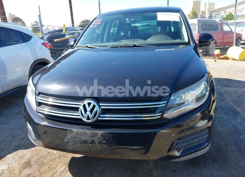 Photo 12 of 2012 Volkswagen Tiguan S (VIN WVGAV7AX1CW557250)