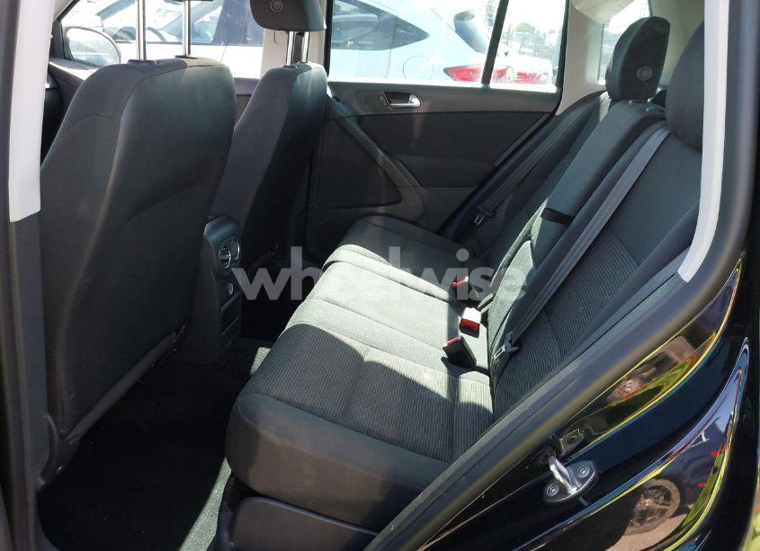 Photo 8 of 2012 Volkswagen Tiguan S (VIN WVGAV7AX1CW557250)