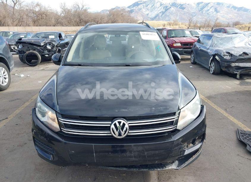 Photo 12 of 2017 Volkswagen Tiguan 2.0T S (VIN WVGAV7AX1HW507472)