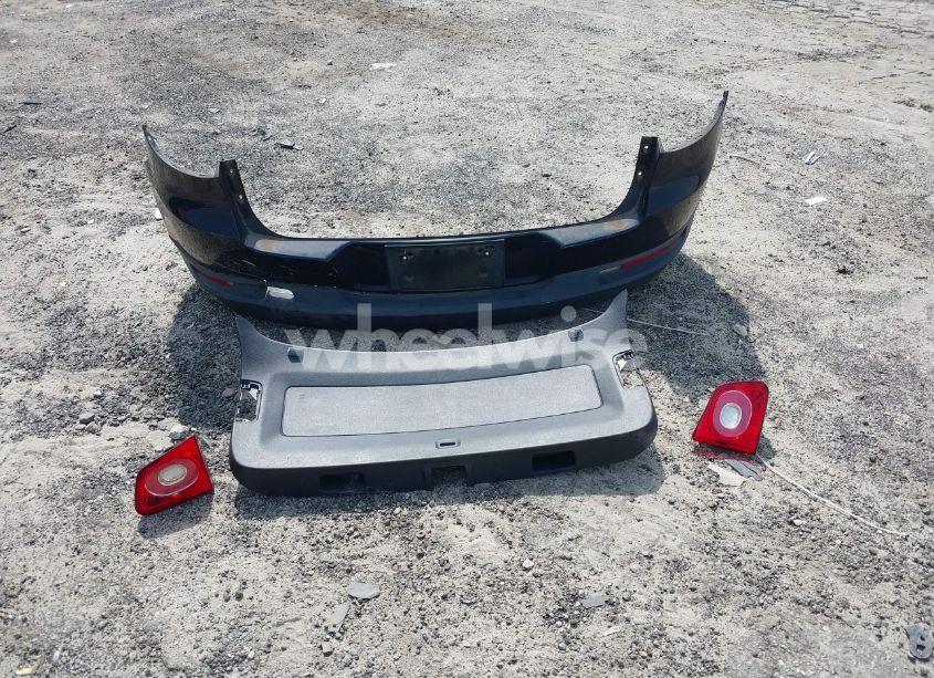 Photo 12 of 2011 Volkswagen Tiguan SE (VIN WVGAV7AX2BW534218)