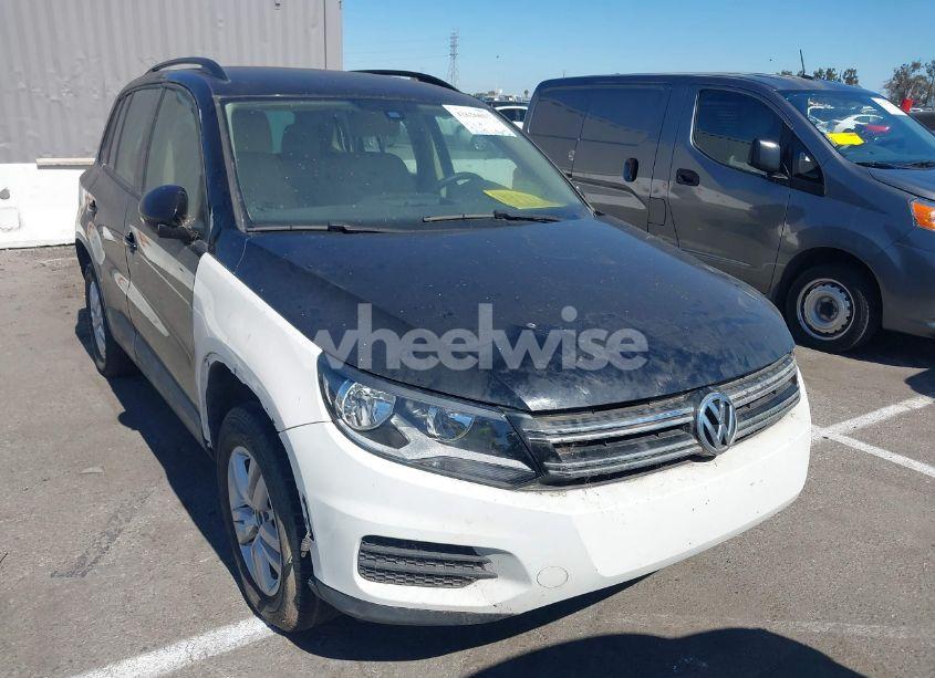 Photo 18 of 2017 Volkswagen Tiguan 2.0T S (VIN WVGAV7AX2HK000068)