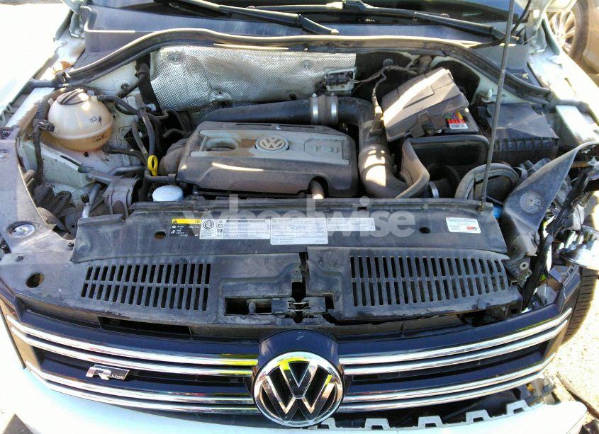 Photo 10 of 2016 Volkswagen Tiguan R-LINE (VIN WVGAV7AX3GW008476)