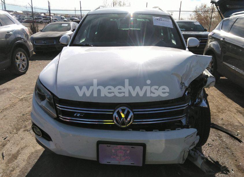 Photo 12 of 2016 Volkswagen Tiguan R-LINE (VIN WVGAV7AX3GW008476)