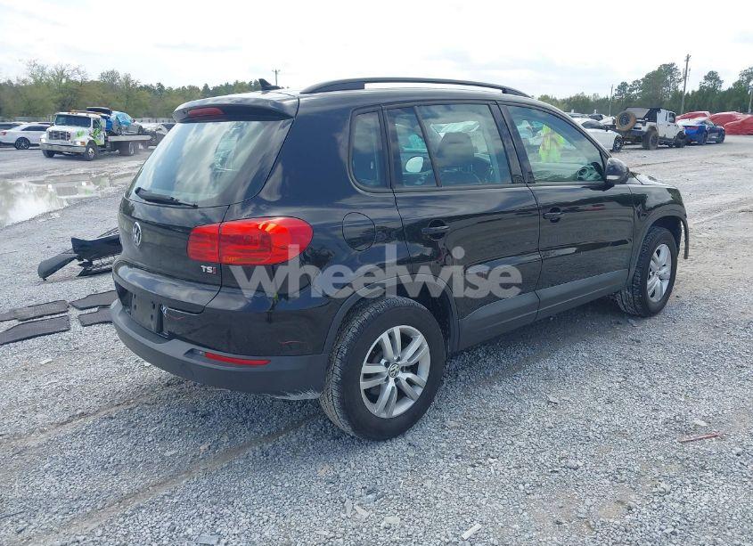 Photo 4 of 2017 Volkswagen Tiguan 2.0T/2.0T S (VIN WVGAV7AX3HK022628)