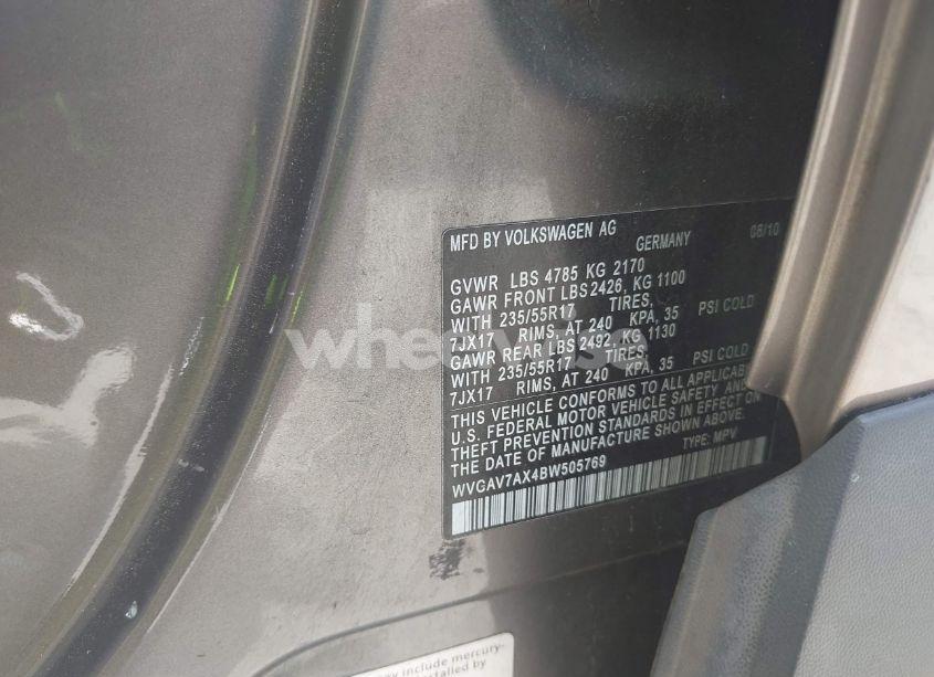 Photo 9 of 2011 Volkswagen Tiguan SE (VIN WVGAV7AX4BW505769)