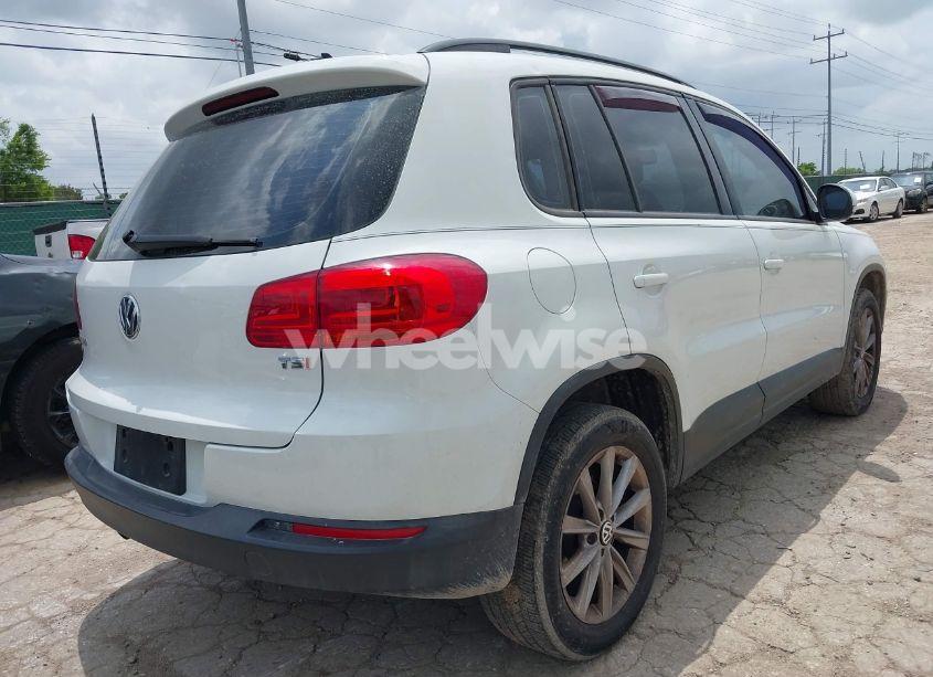 Photo 4 of 2018 Volkswagen Tiguan LIMITED 2.0T (VIN WVGAV7AX4JK004631)