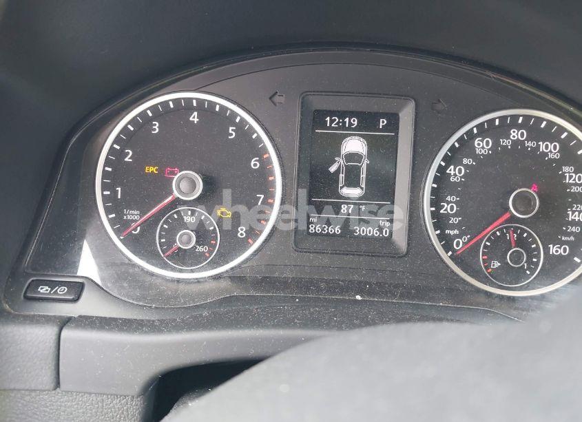 Photo 7 of 2018 Volkswagen Tiguan LIMITED 2.0T (VIN WVGAV7AX4JK004631)