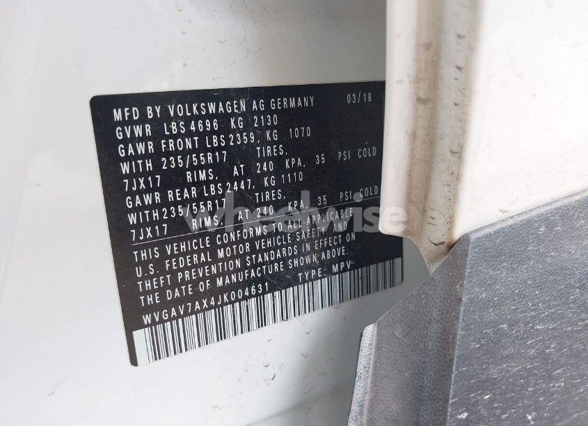 Photo 9 of 2018 Volkswagen Tiguan LIMITED 2.0T (VIN WVGAV7AX4JK004631)