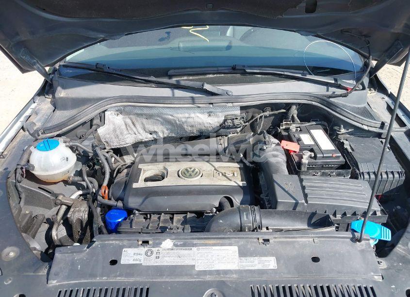 Photo 10 of 2012 Volkswagen Tiguan SE (VIN WVGAV7AX5CW544968)
