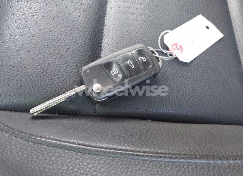 Photo 11 of 2013 Volkswagen Tiguan SE (VIN WVGAV7AX5DW545202)