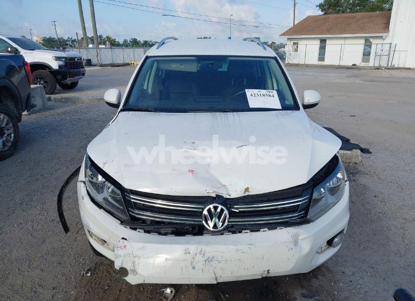Photo 12 of 2013 Volkswagen Tiguan SE (VIN WVGAV7AX5DW545202)
