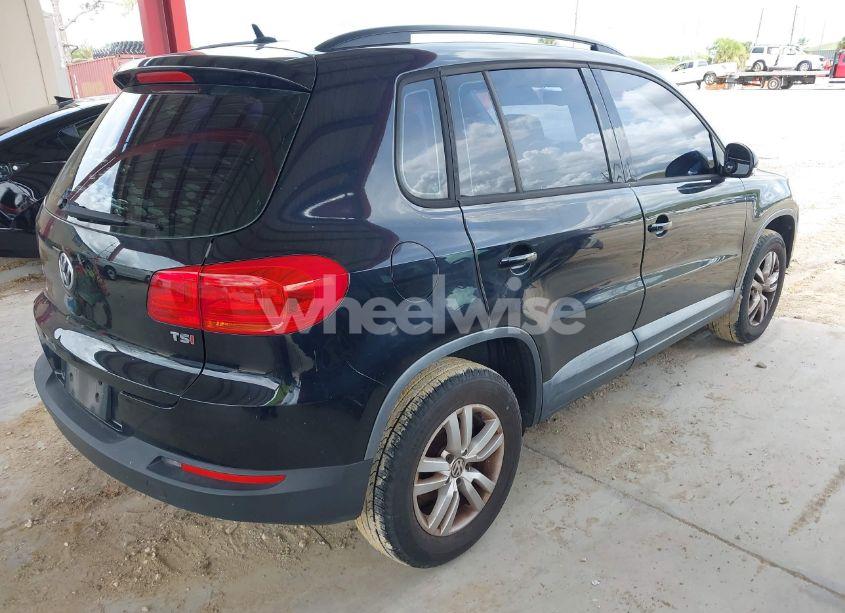 Photo 4 of 2016 Volkswagen Tiguan S (VIN WVGAV7AX5GW554163)