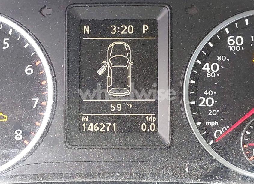 Photo 15 of 2015 Volkswagen Tiguan S (VIN WVGAV7AX7FW524211)