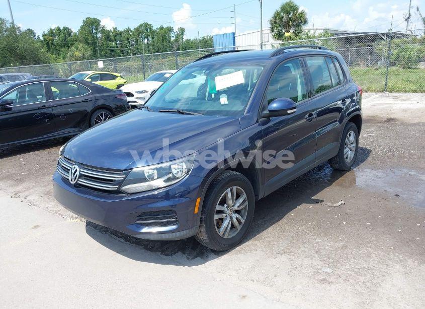 Photo 2 of 2016 Volkswagen Tiguan S (VIN WVGAV7AX7GW599475)
