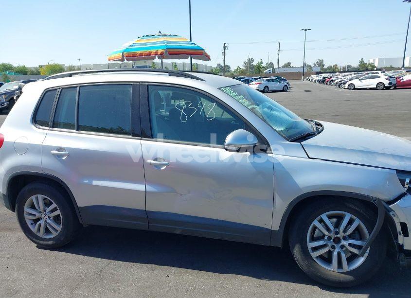 Photo 13 of 2015 Volkswagen Tiguan S (VIN WVGAV7AX8FW543639)