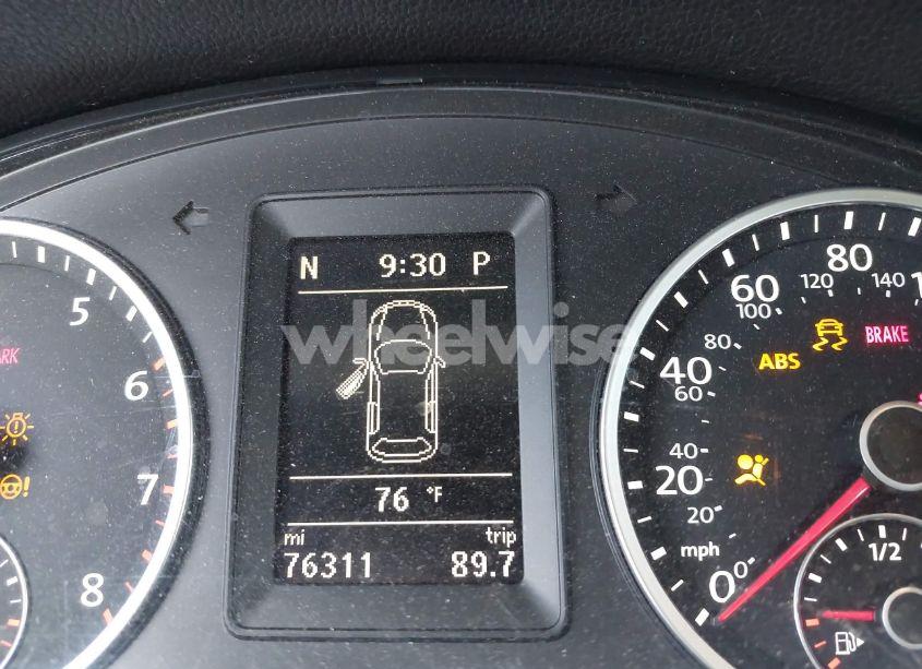 Photo 15 of 2015 Volkswagen Tiguan S (VIN WVGAV7AX8FW543639)