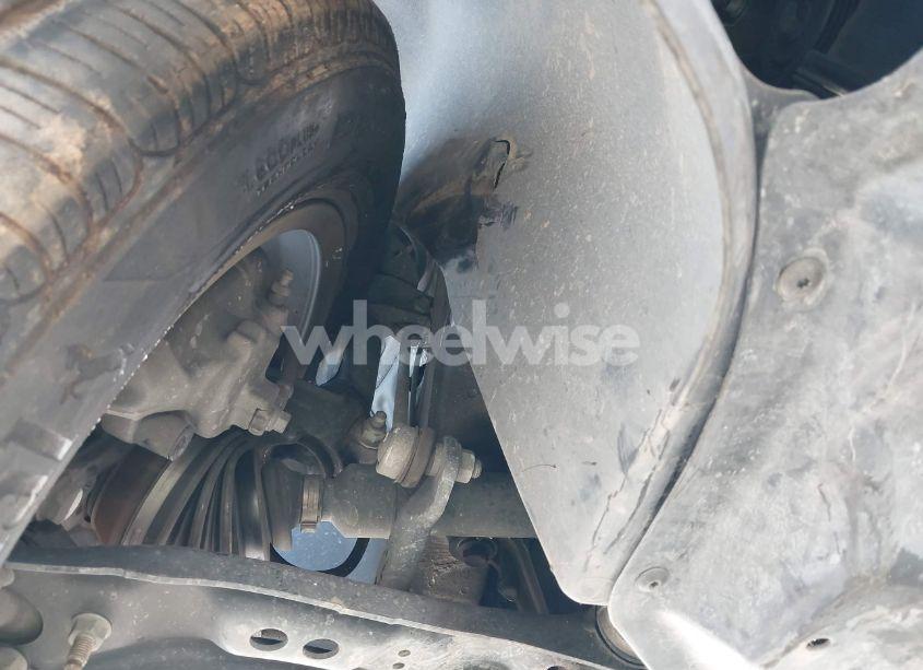 Photo 19 of 2015 Volkswagen Tiguan S (VIN WVGAV7AX8FW543639)