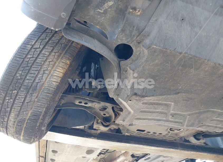 Photo 20 of 2015 Volkswagen Tiguan S (VIN WVGAV7AX8FW543639)