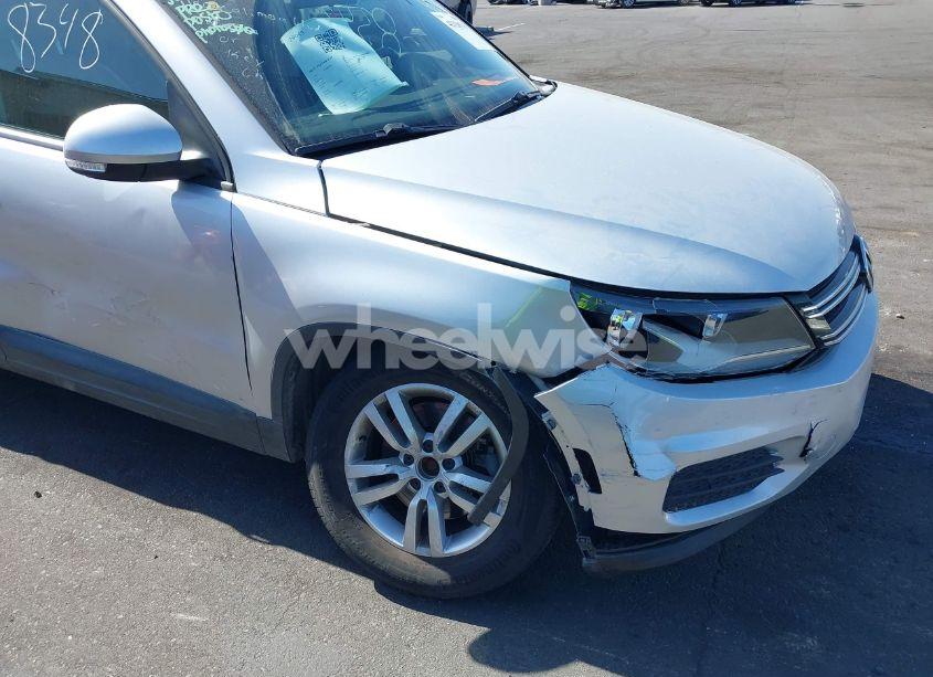 Photo 6 of 2015 Volkswagen Tiguan S (VIN WVGAV7AX8FW543639)