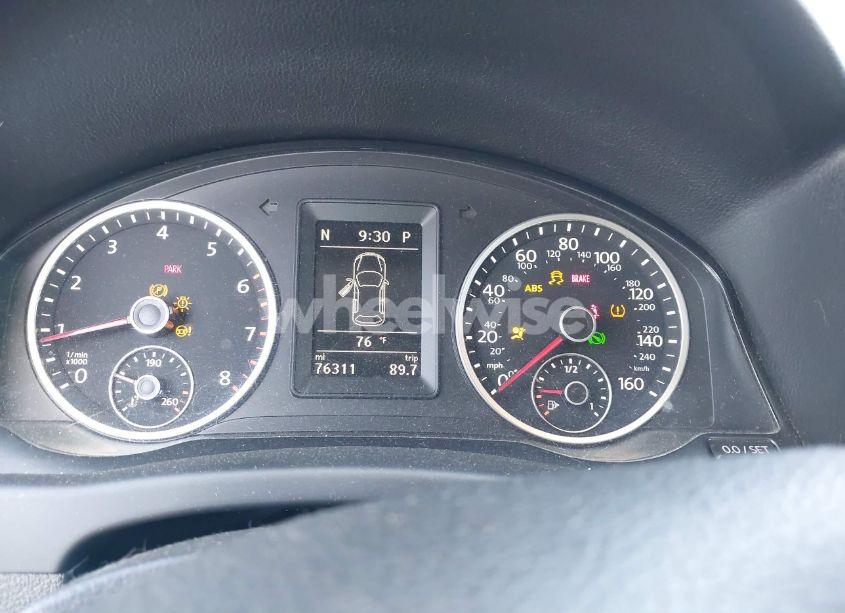 Photo 7 of 2015 Volkswagen Tiguan S (VIN WVGAV7AX8FW543639)