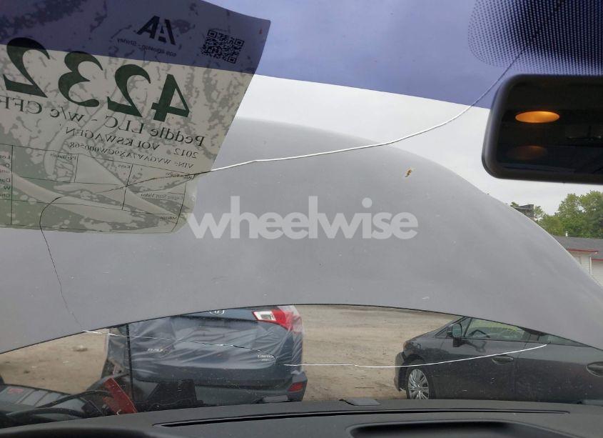 Photo 6 of 2012 Volkswagen Tiguan SE (VIN WVGAV7AX9CW000568)