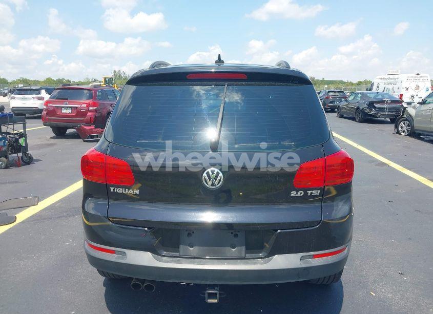 Photo 16 of 2015 Volkswagen Tiguan SE (VIN WVGAV7AX9FW555315)