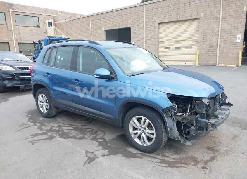2017 Volkswagen Tiguan 2.0T S (VIN WVGAV7AX9HW501872) main photo