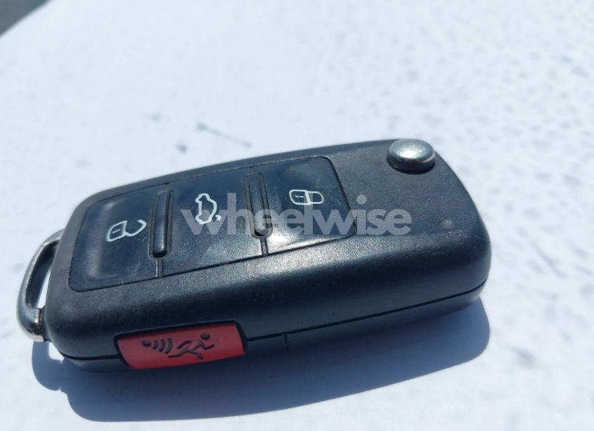 Photo 11 of 2017 Volkswagen Tiguan 2.0T S (VIN WVGAV7AX9HW501872)