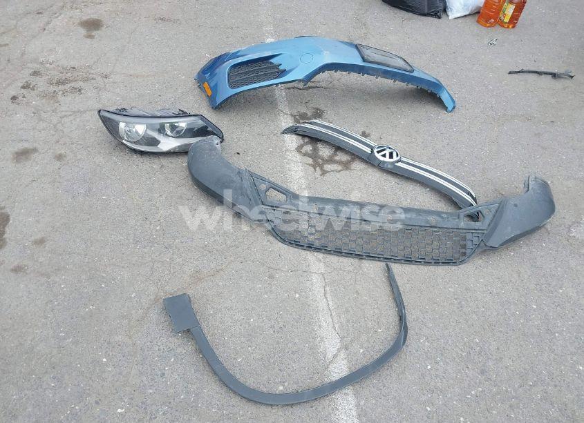 Photo 12 of 2017 Volkswagen Tiguan 2.0T S (VIN WVGAV7AX9HW501872)