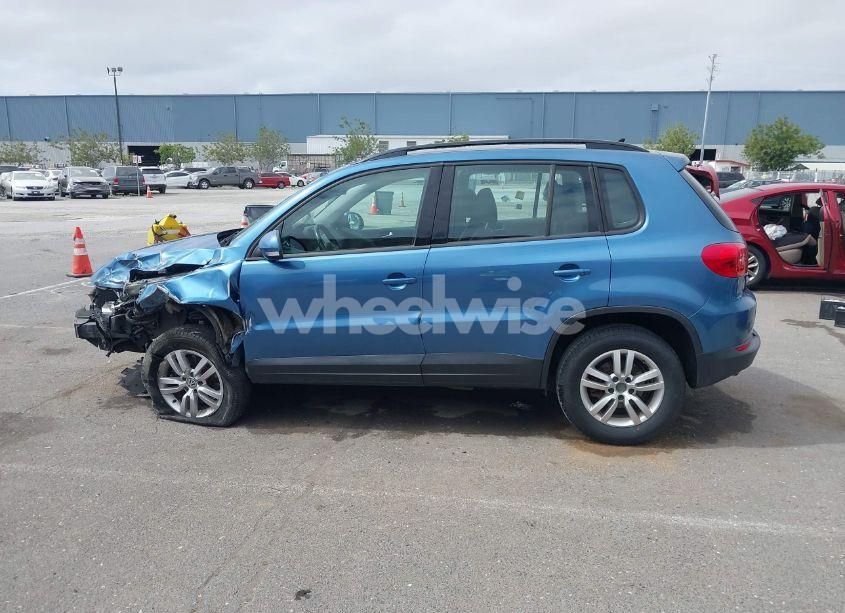 Photo 15 of 2017 Volkswagen Tiguan 2.0T S (VIN WVGAV7AX9HW501872)
