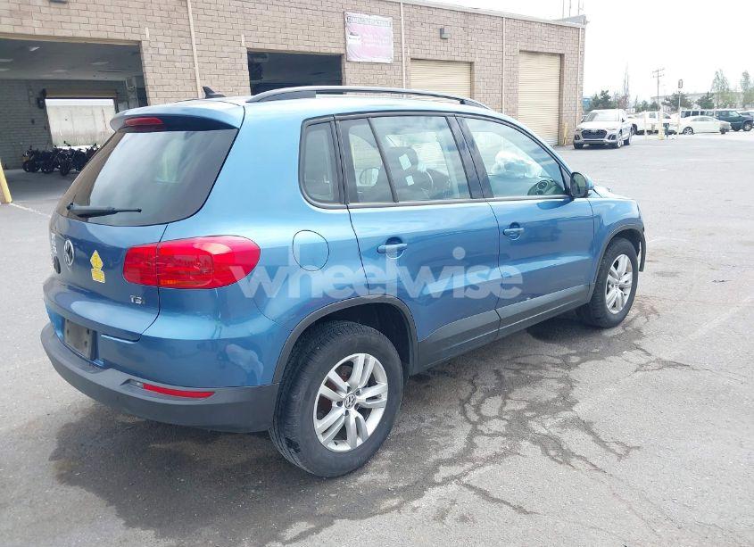 Photo 4 of 2017 Volkswagen Tiguan 2.0T S (VIN WVGAV7AX9HW501872)