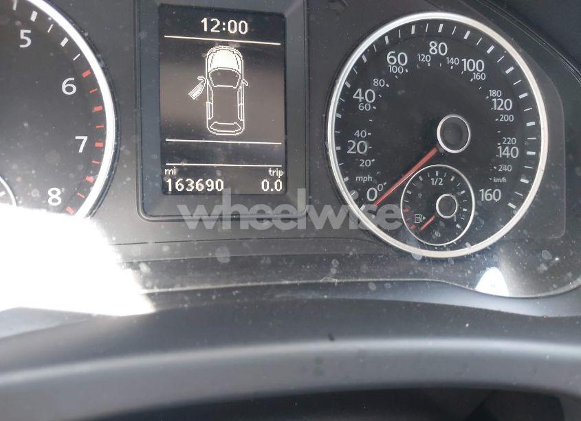 Photo 7 of 2017 Volkswagen Tiguan 2.0T S (VIN WVGAV7AX9HW501872)