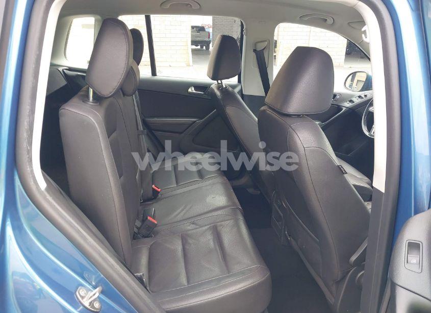 Photo 8 of 2017 Volkswagen Tiguan 2.0T S (VIN WVGAV7AX9HW501872)