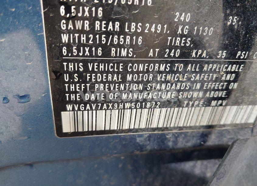 Photo 9 of 2017 Volkswagen Tiguan 2.0T S (VIN WVGAV7AX9HW501872)